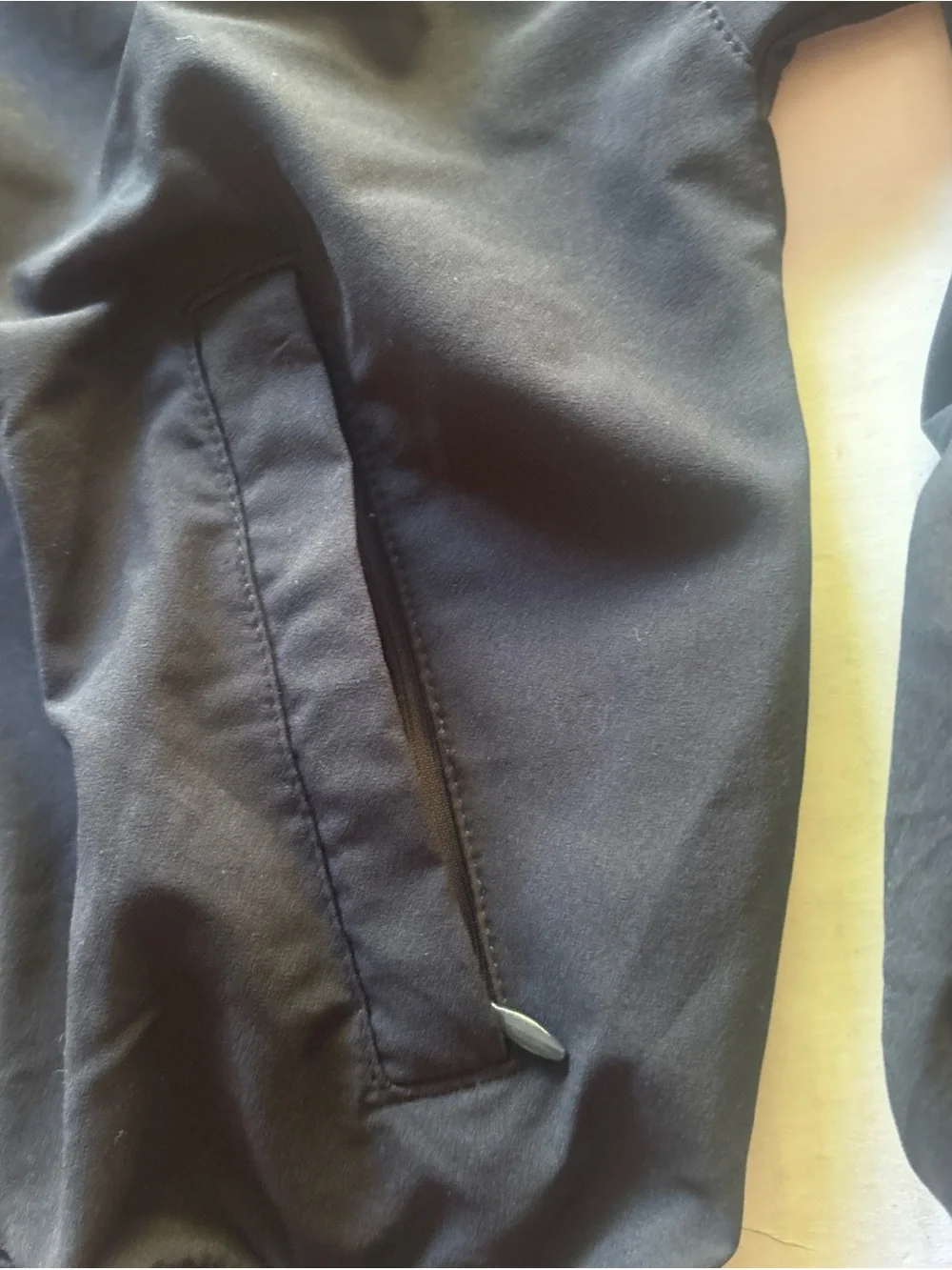 NIKE Womens Black Hooded Zip Crop Jacket w/ Ruched Sleeves